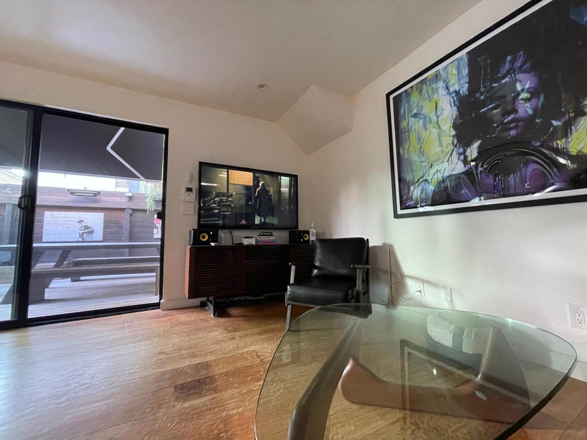 Venice Beach Two Bedroom Rooftop House With Parking Appartamento